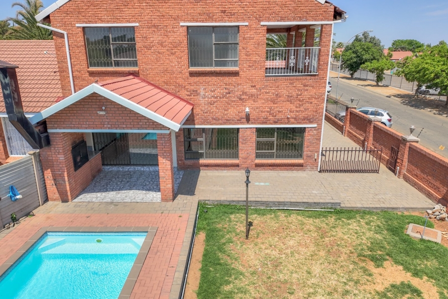 3 Bedroom Property for Sale in Fleurdal Free State